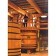 Les cuves en bois qui servent à la vinification du vin